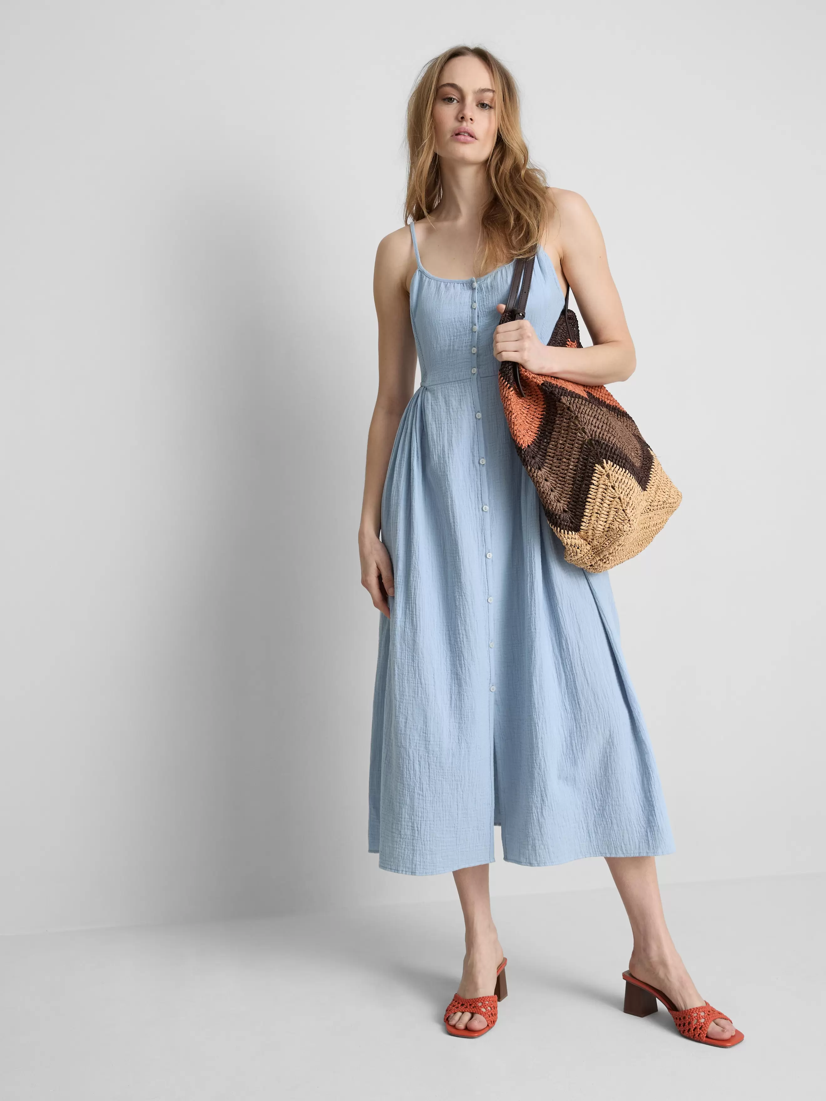 Robe mi-longue boutonnée en coton