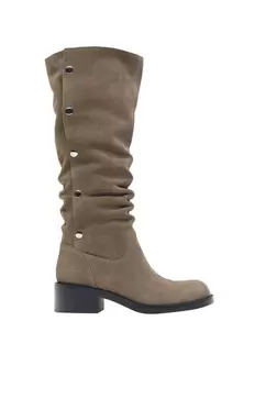Bottes hautes cloutées en cuir
