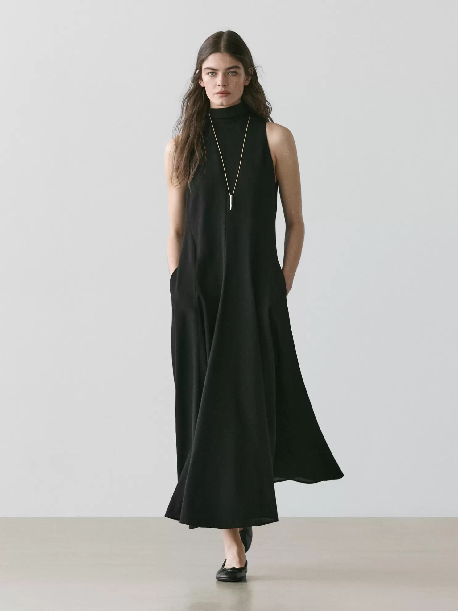 Robe midi à encolure américaine avec détail de nœud