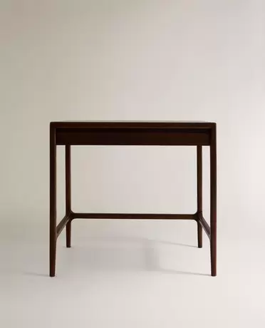 WOODEN DRESSING TABLE