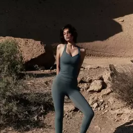 Sport leggings with straight waistband