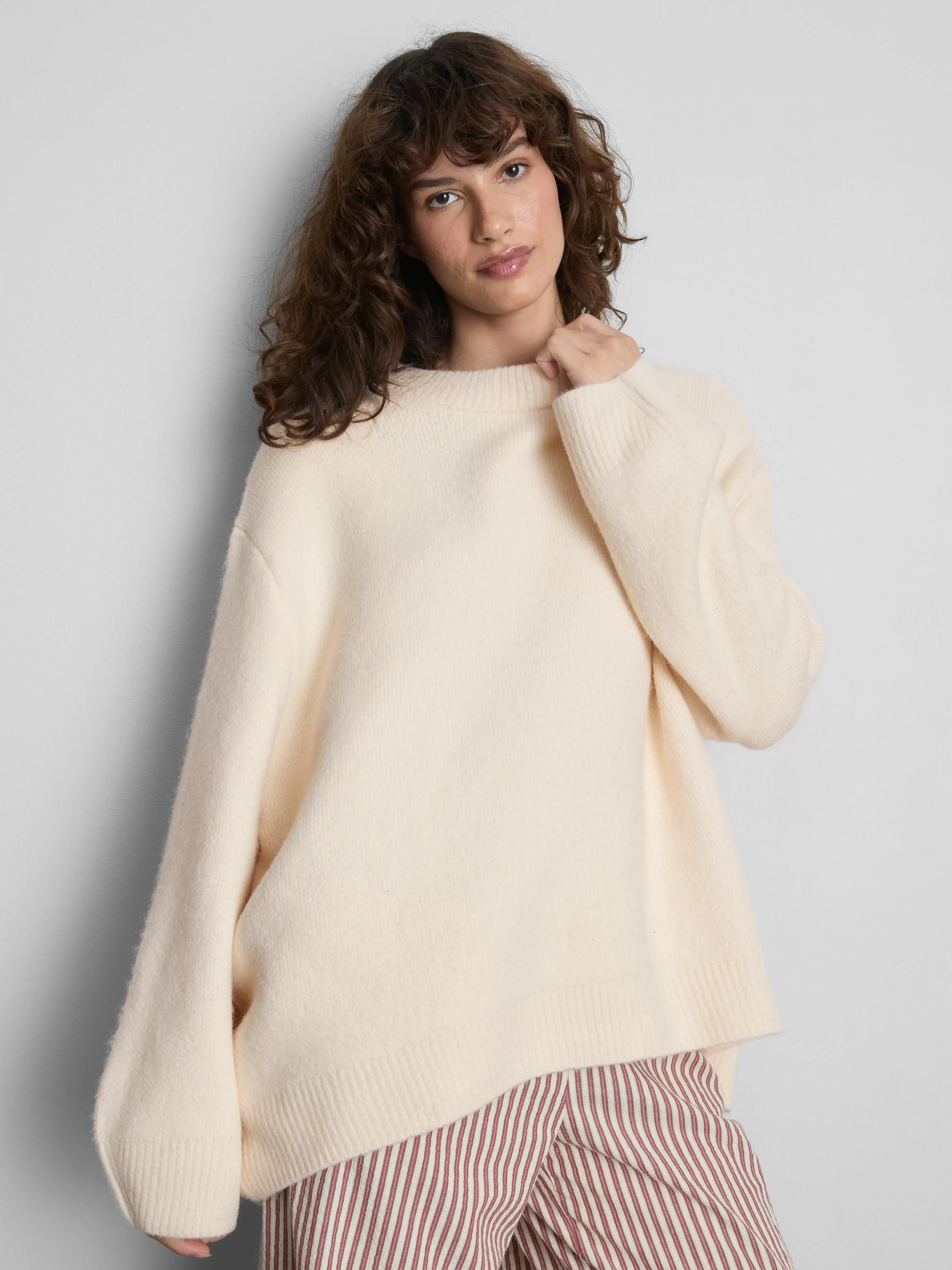 Pull oversize en mélange de laine à col ras-du-cou