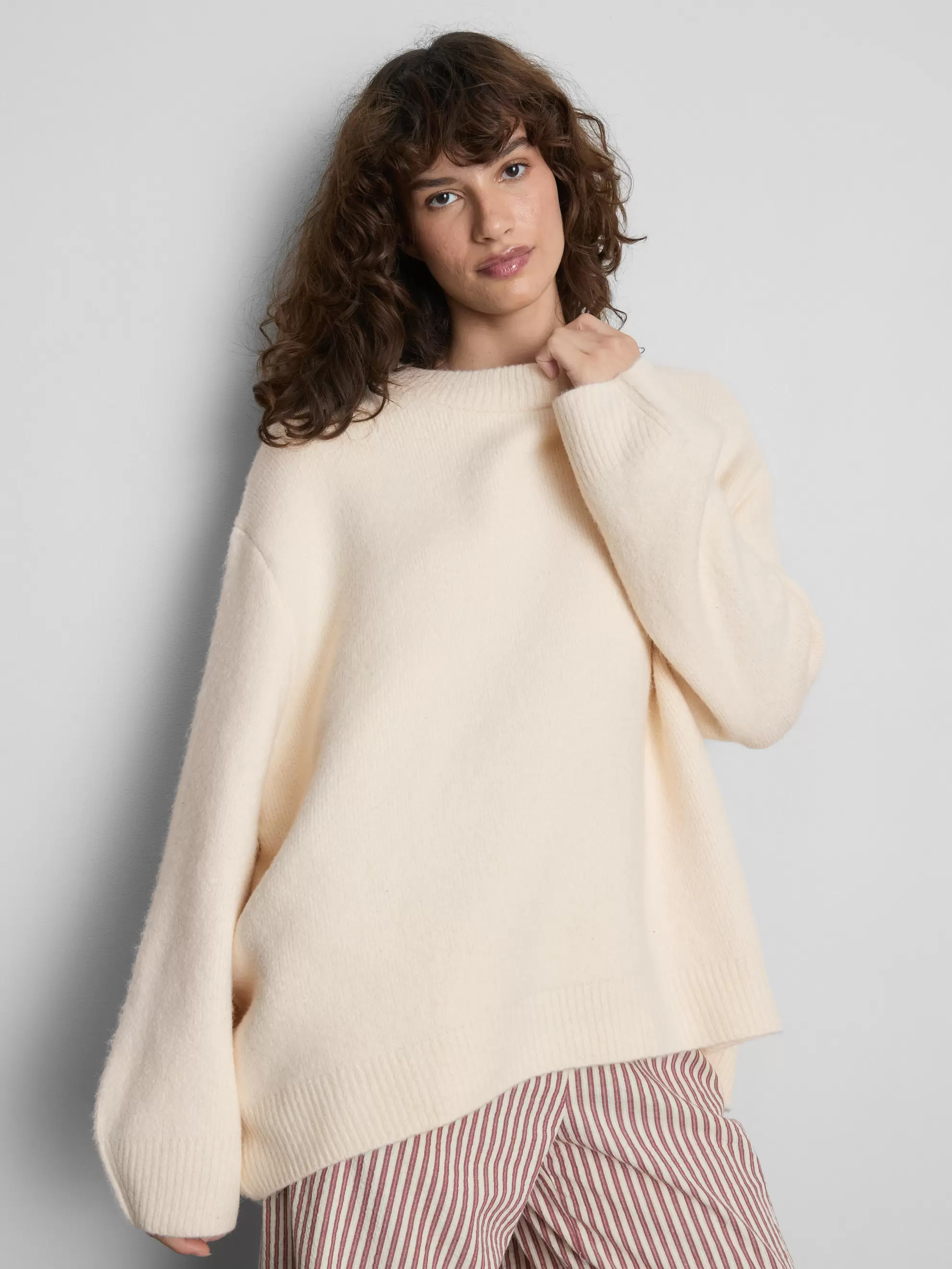 Pull oversize en mélange de laine à col ras-du-cou