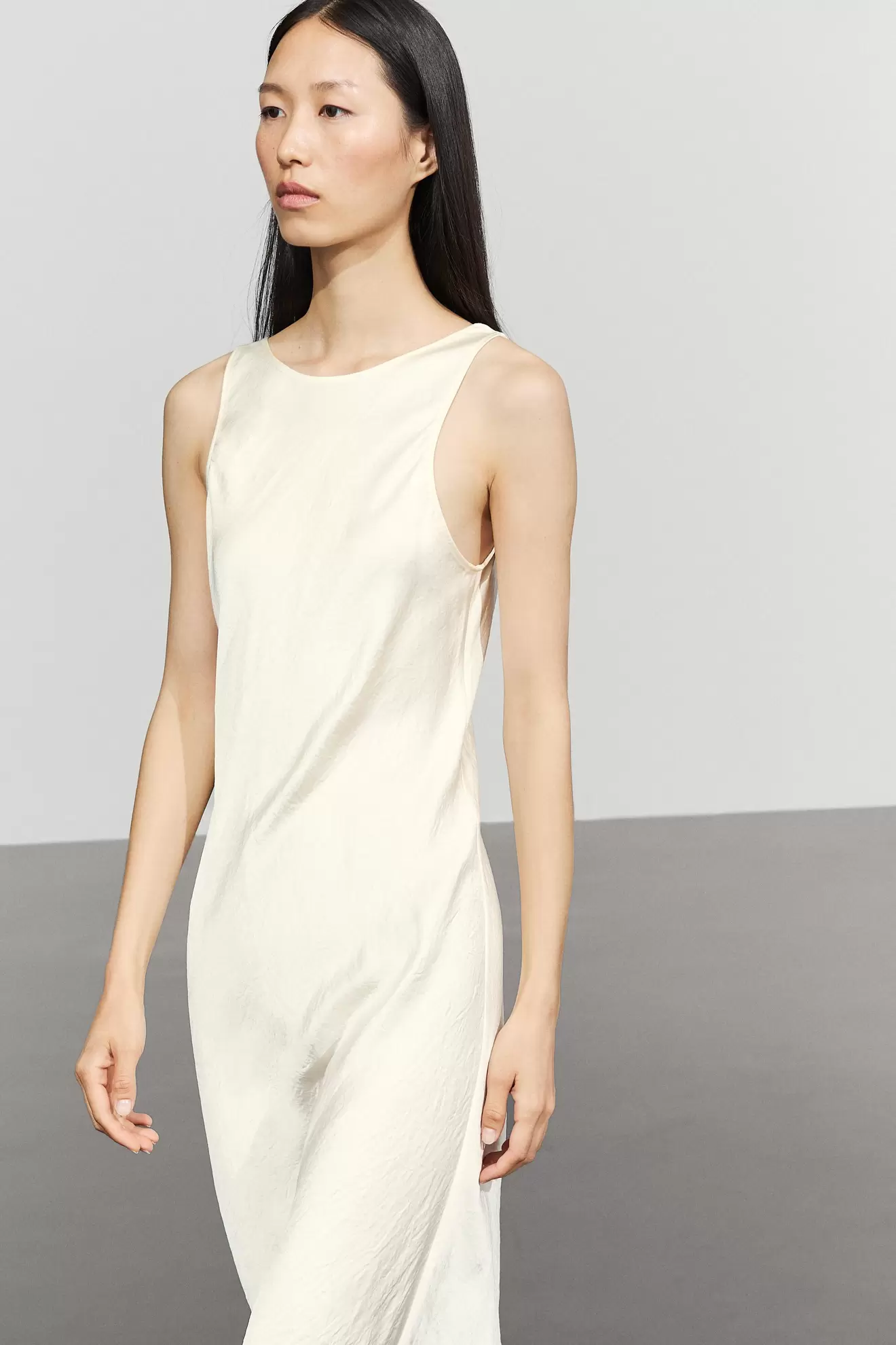 Robe midi satinée