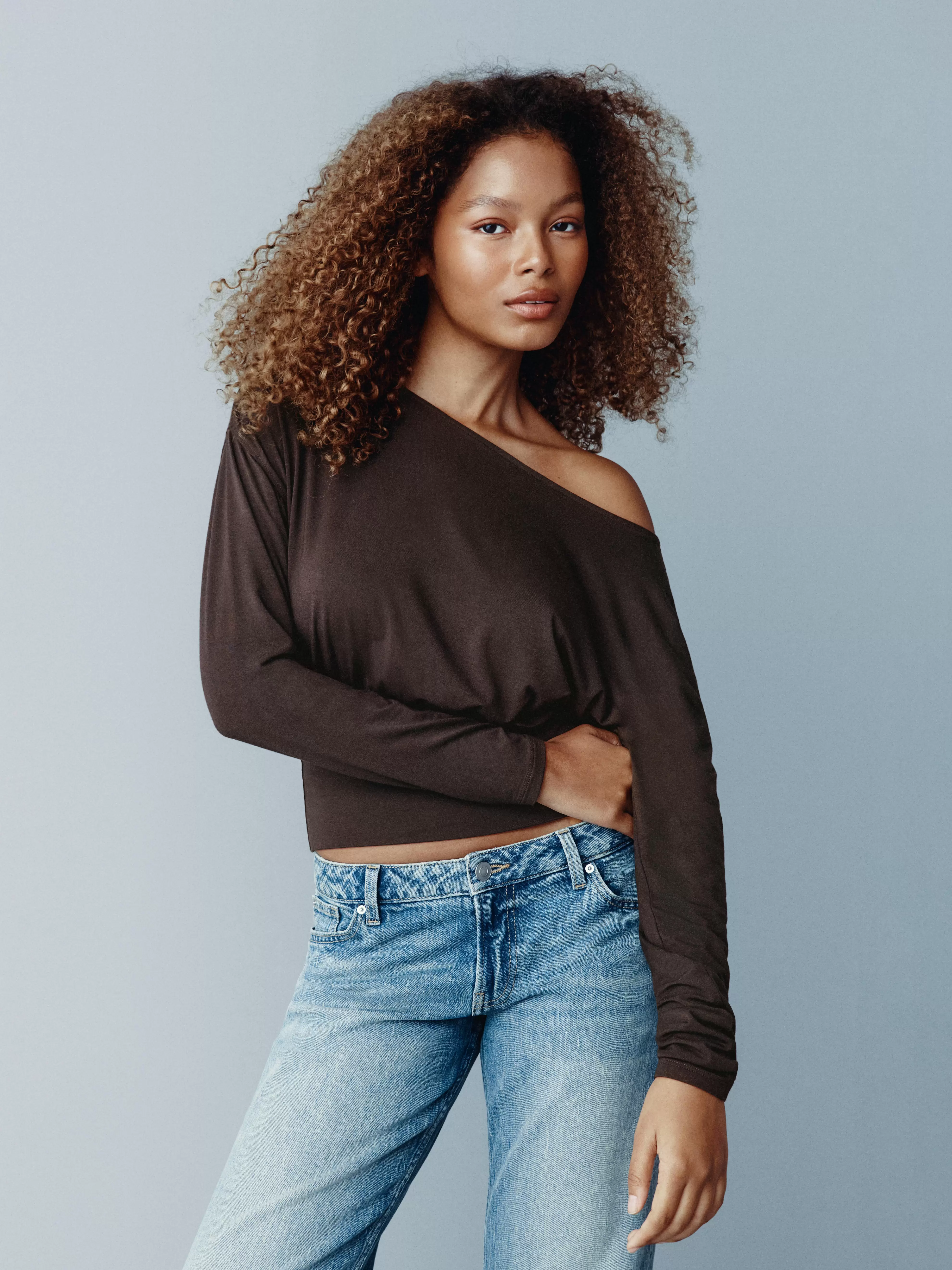 The Primark Scene | Haut à manches longues et épaules dénudées