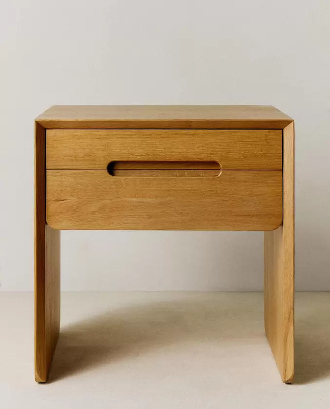 OAK WOOD NIGHT TABLE