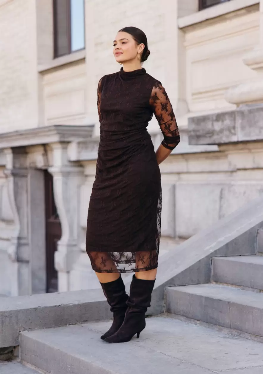 Robe midi en dentelle