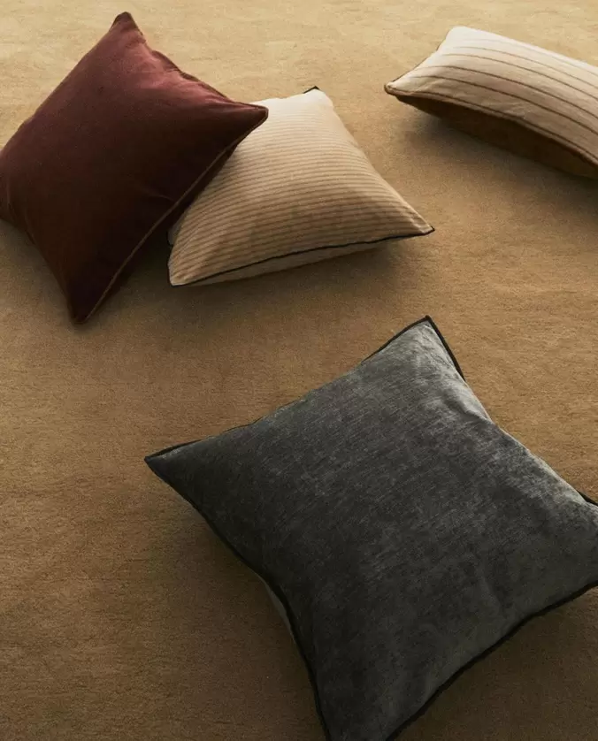 PIPING AND VELVET CUSHION COVERS