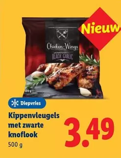 Kippenvleugels met zwarte knoflook
