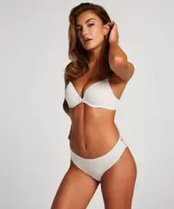 Invisible brazilian Lace Back