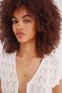 Flower and bead necklace