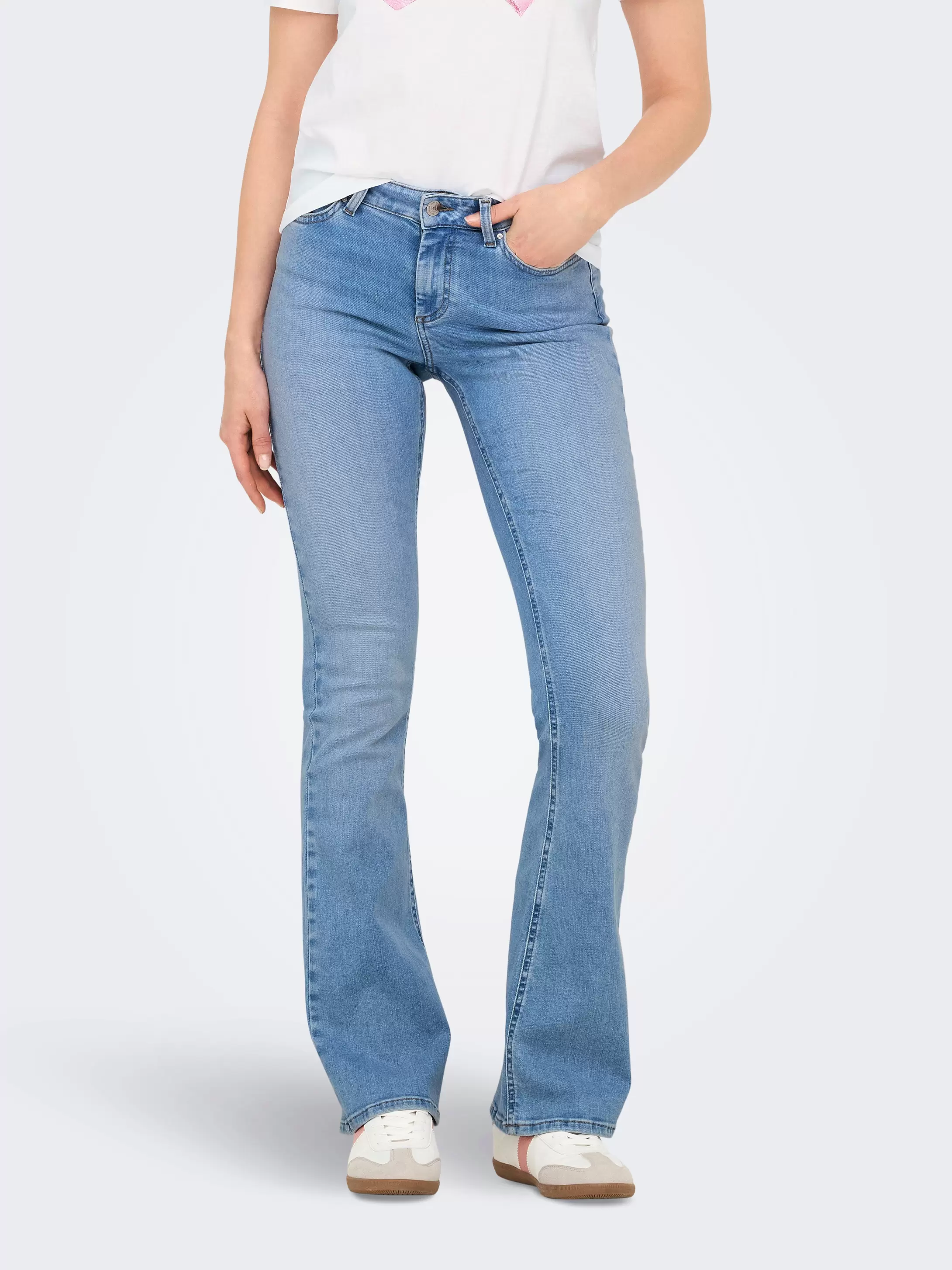 ONLBLUSH Mid waist Flared fit Jeans