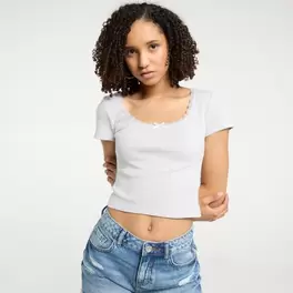 T-shirt with roundneck
