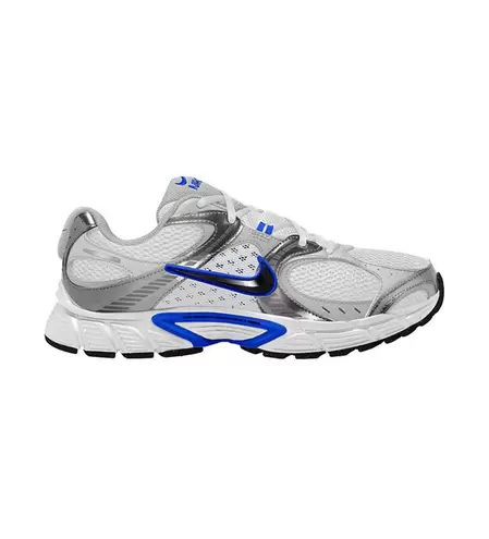 Nike Men V5 RNR Sneakers