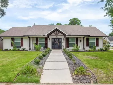 2911 Nashville Ave, Nederland, TX 77627