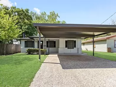 3032 Avenue H, Nederland, TX 77627