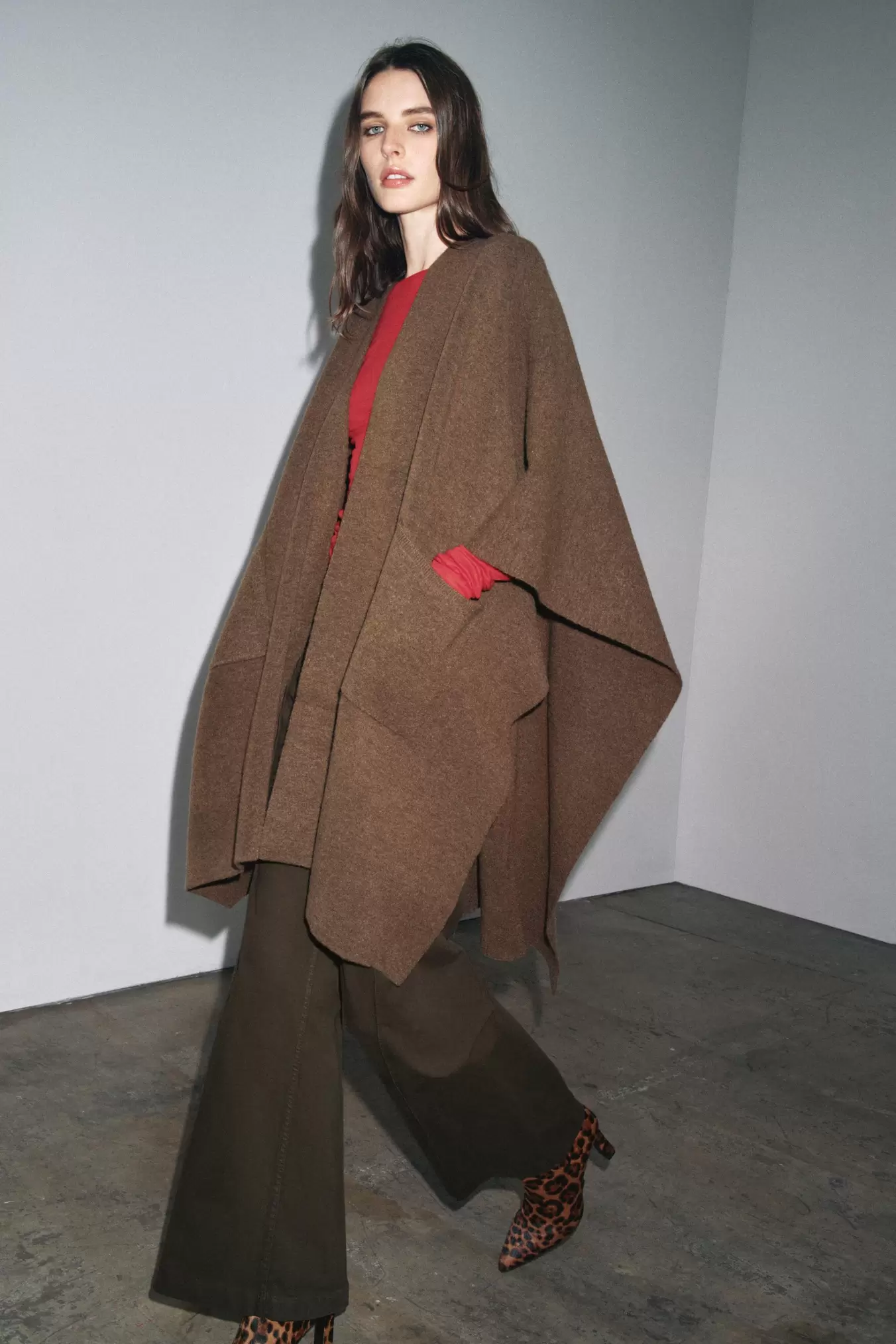 LANGE TRICOT CAPE