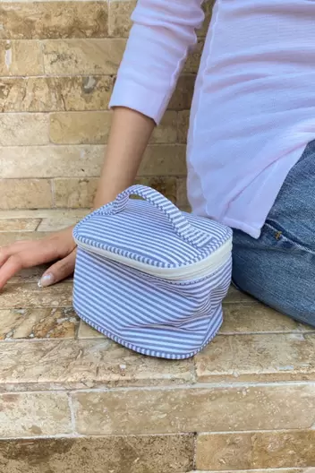 Product Name:Striped Makeup Bag