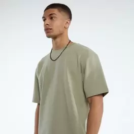 T-shirt with round neck
