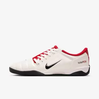 Nike Total 90