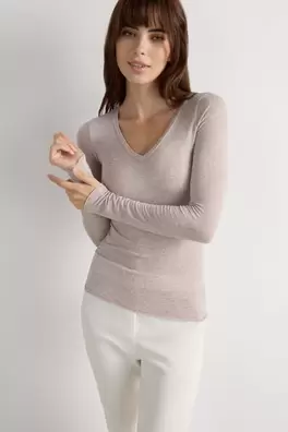 Ultralight Modal with Cashmere V-Neck Top