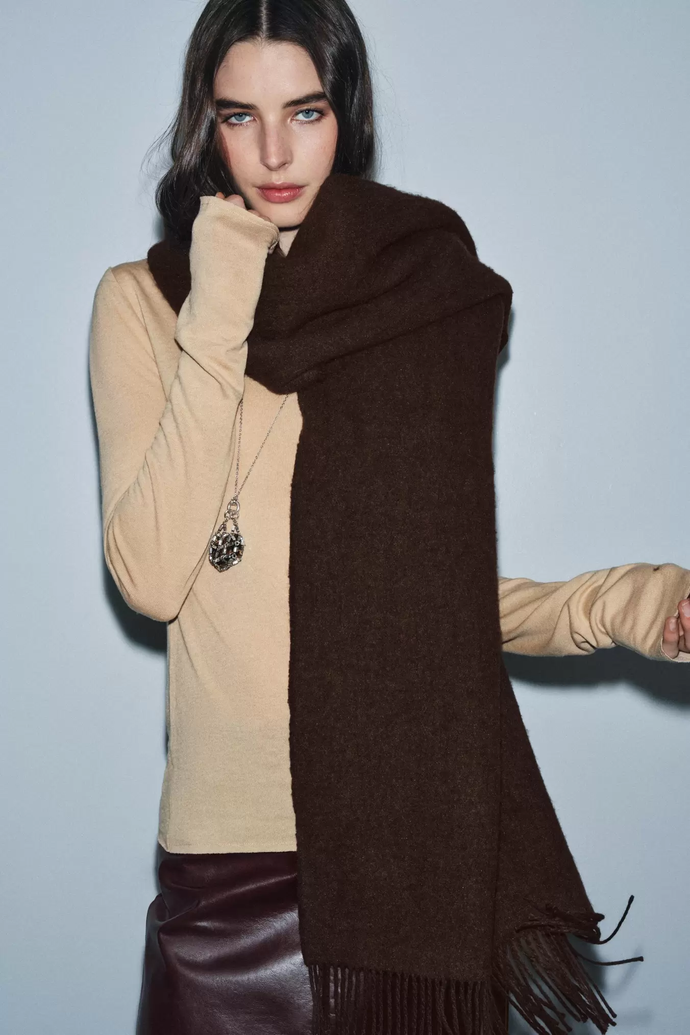 EFFEN ZACHTE SJAAL MET FRANJES