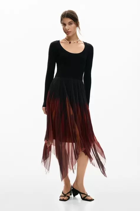 Nauwsluitende midi-jurk