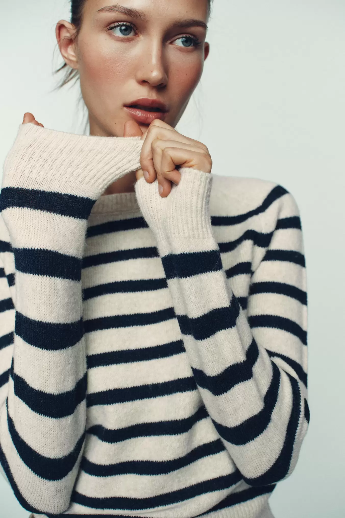 GESTREEPTE TRICOT TRUI