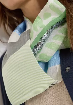 Gestructureerde lusjessjaal