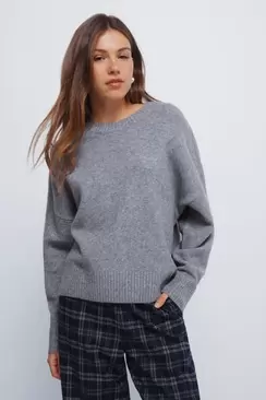 Plain round neck jumper