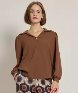 v-hals top met knoop