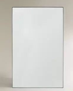 VERTICALE SPIEGEL MET ZILVERKLEURIGE LIJST