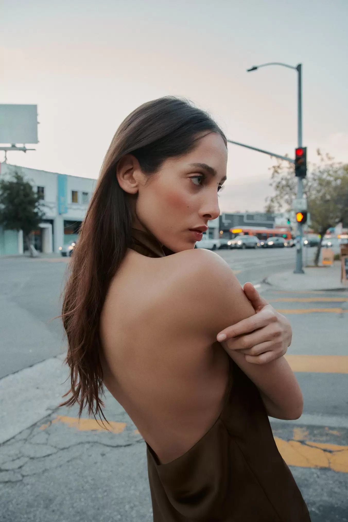 ZIJDEACHTIGE HALTERTOP