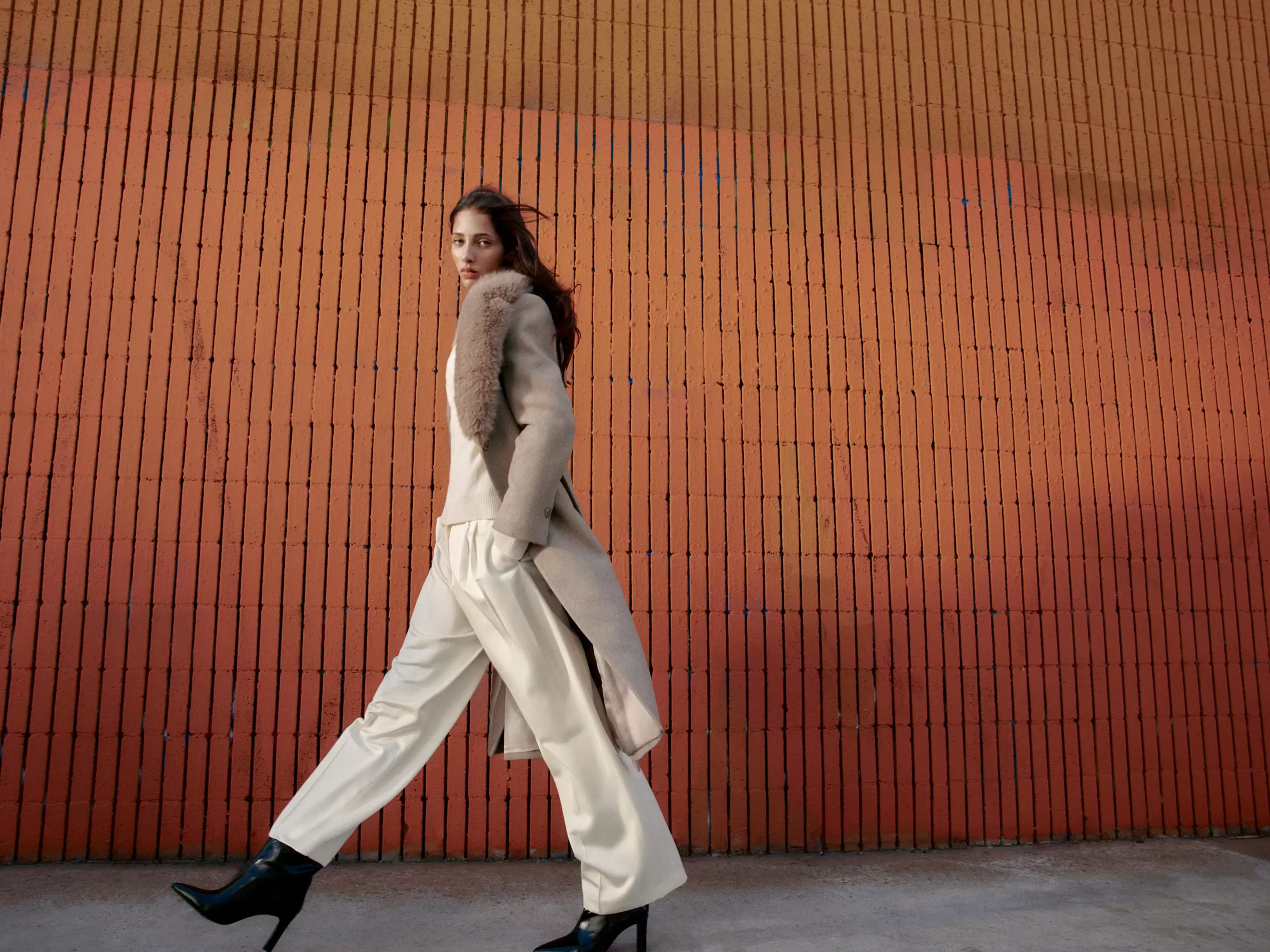 JAS MET WOL, REVERS MET BONTEFFECT EN CEINTUUR