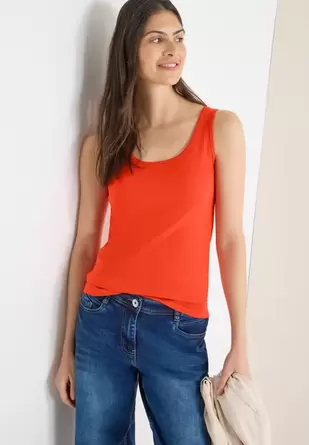 Basic top in effen kleur