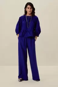 Donkerblauwe top met ruffle