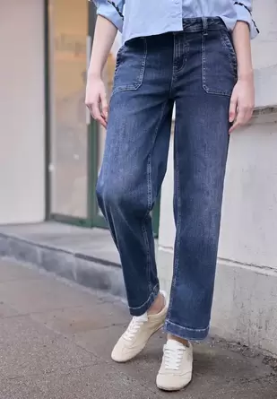 Straight Legs jeans