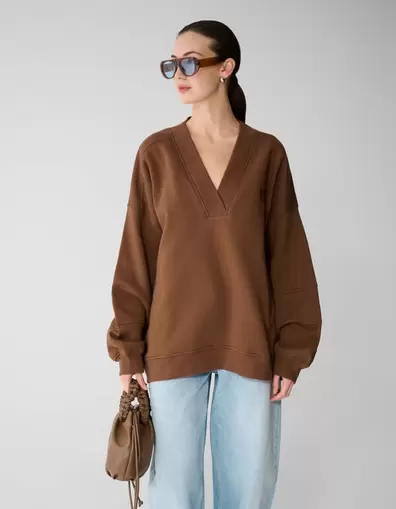 Oversized Varsity Artwork Sweater Bruin