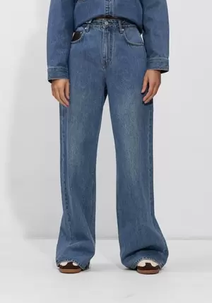 Wide jeans
