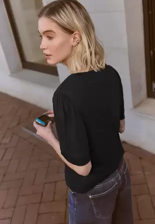 Shirt met ronde hals en pofmouwen