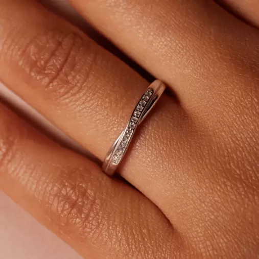 Zilveren ring met zirkonia