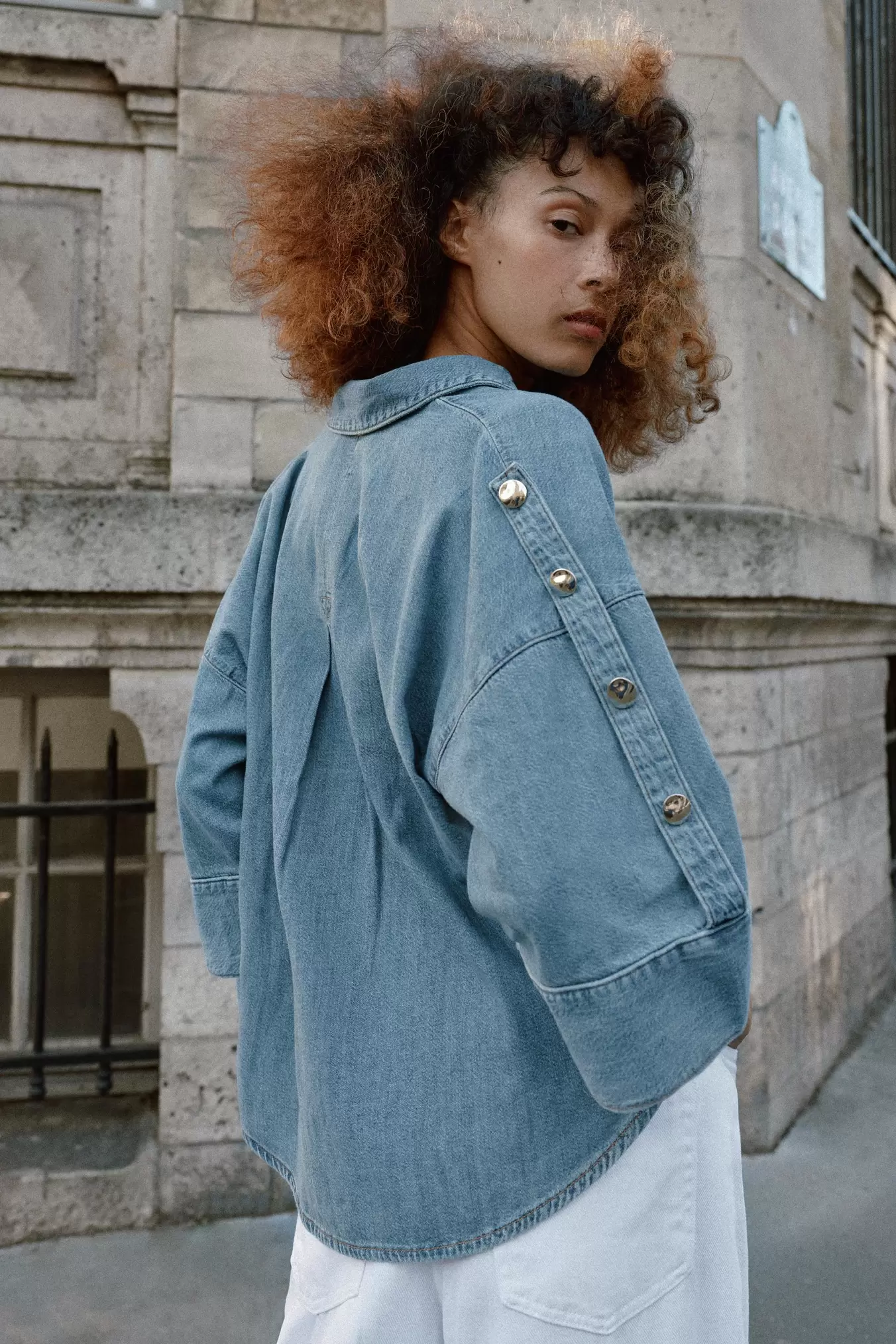 Z1975 DENIM BLOUSE MET BREDE MOUWEN