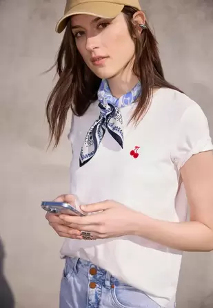 Nicki sjaal met grafisch patroon