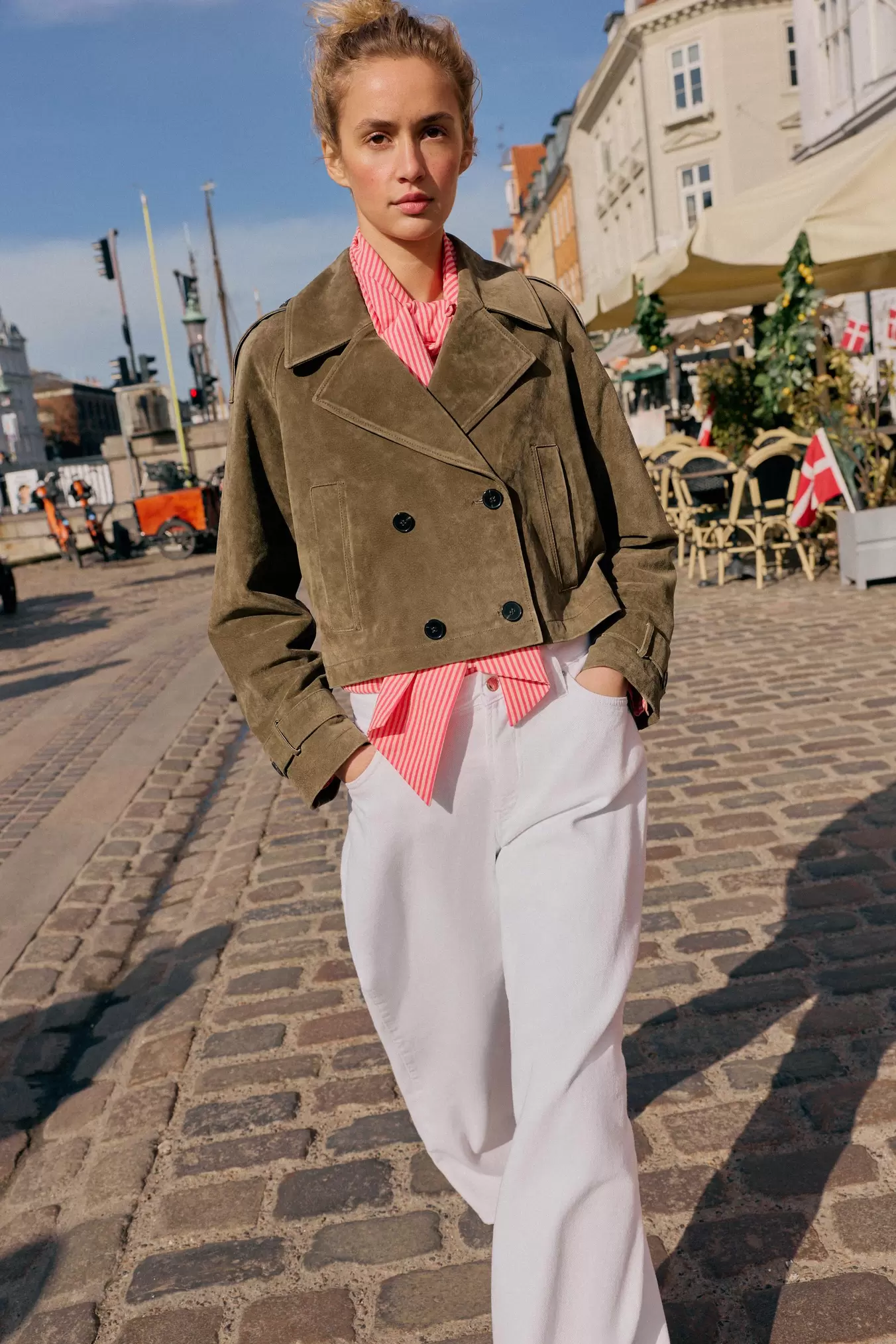 KORTE DOUBLE-BREASTED TRENCHCOAT VAN 100% LEER