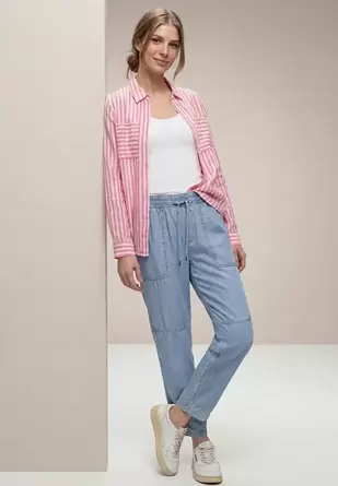 Mid Waist Slim Legs broek in een gewassen look