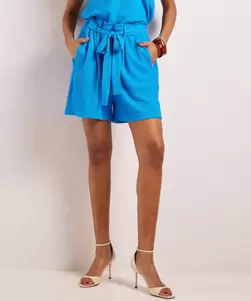 Short crinkle met strikdetail