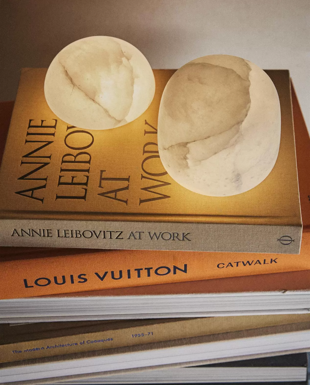 SEMI-OVALE ALBASTEN TAFELLAMP