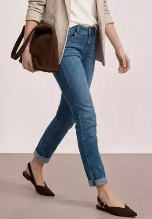 Low Waist Slim Legs jeans in casual fit