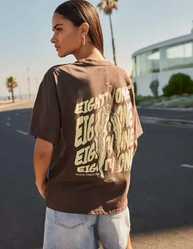 Pepper Artwork T-shirt Bruin