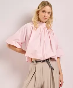 Korte blouse met pofmouwen